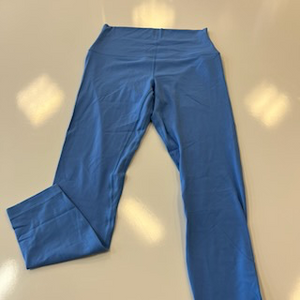 Lulu Lemon Athletic Pants Size 7/8 (29)