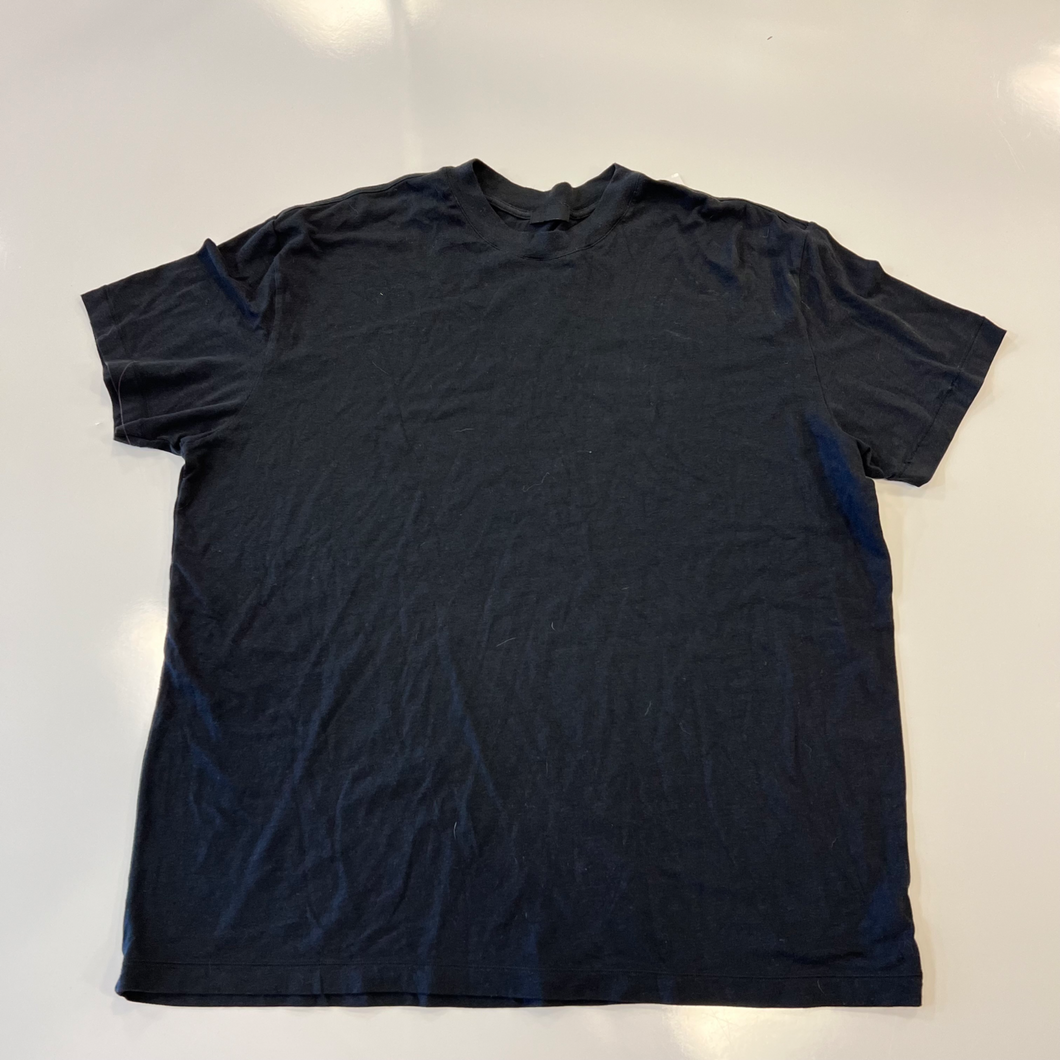 Skims T-Shirt Size Large